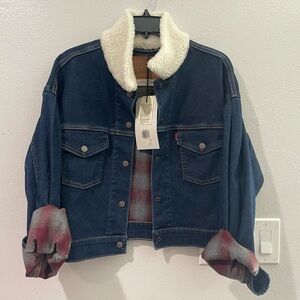 Women’s Levi Strauss Denim Jean Jacket NEW
